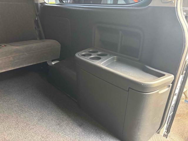 ハイエースワゴン GL 4WD ベッドキット バックカメラ TV オートクルーズコントロール 電動スライドドア オートライト スマートキー 電動格納ミラー 後席モニター 3列シート AT ユーザー買取(42枚目)