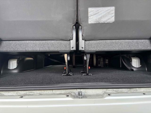 ハイエースワゴン GL 4WD ベッドキット バックカメラ TV オートクルーズコントロール 電動スライドドア オートライト スマートキー 電動格納ミラー 後席モニター 3列シート AT ユーザー買取(44枚目)