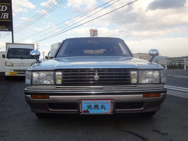 クラウンステーションワゴン ロイヤルサルーン　ツインカム　スーパーチャージャー　修復無　禁煙車　ＰＳ　ＰＷ　ＡＴ　サンルーフ　フェンダーミラー　内装フルノーマル　７人乗り　社外アルミ　ローダウン　タイベル７．９万キロ交換済　トノカバー付　バッテリィ新品　タイヤ４本新品交換渡（3枚目）