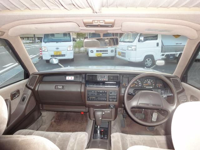 クラウンステーションワゴン ロイヤルサルーン　ツインカム　スーパーチャージャー　修復無　禁煙車　ＰＳ　ＰＷ　ＡＴ　サンルーフ　フェンダーミラー　内装フルノーマル　７人乗り　社外アルミ　ローダウン　タイベル７．９万キロ交換済　トノカバー付　バッテリィ新品　タイヤ４本新品交換渡（12枚目）