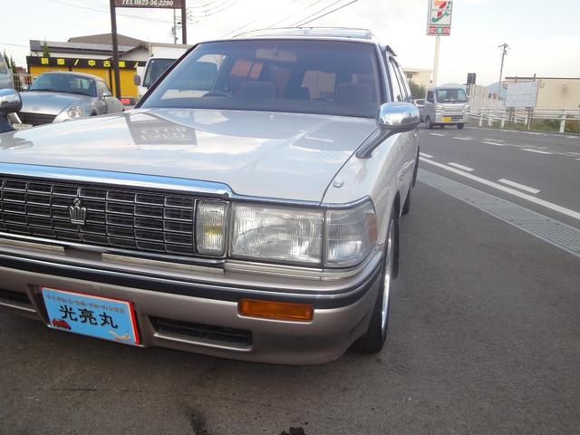 クラウンステーションワゴン ロイヤルサルーン　ツインカム　スーパーチャージャー　修復無　禁煙車　ＰＳ　ＰＷ　ＡＴ　サンルーフ　フェンダーミラー　内装フルノーマル　７人乗り　社外アルミ　ローダウン　タイベル７．９万キロ交換済　トノカバー付　バッテリィ新品　タイヤ４本新品交換渡（53枚目）