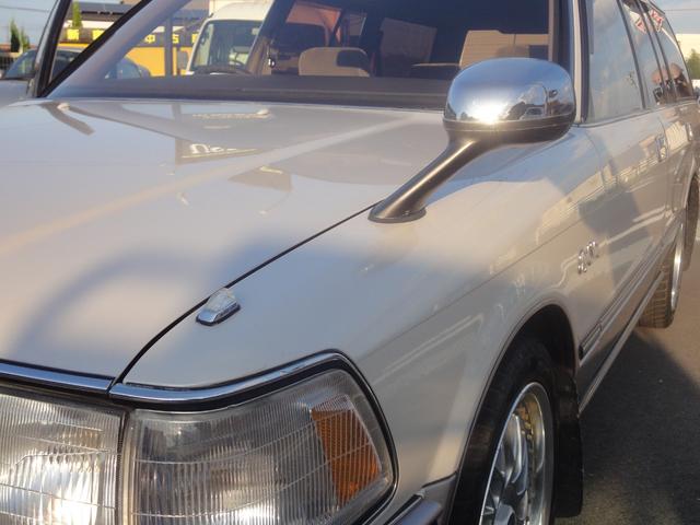 クラウンステーションワゴン ロイヤルサルーン　ツインカム　スーパーチャージャー　修復無　禁煙車　ＰＳ　ＰＷ　ＡＴ　サンルーフ　フェンダーミラー　内装フルノーマル　７人乗り　社外アルミ　ローダウン　タイベル７．９万キロ交換済　トノカバー付　バッテリィ新品　タイヤ４本新品交換渡（70枚目）