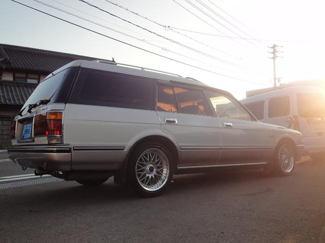 クラウンステーションワゴン ロイヤルサルーン　ツインカム　スーパーチャージャー　修復無　禁煙車　ＰＳ　ＰＷ　ＡＴ　サンルーフ　フェンダーミラー　内装フルノーマル　７人乗り　社外アルミ　ローダウン　タイベル７．９万キロ交換済　トノカバー付　バッテリィ新品　タイヤ４本新品交換渡（72枚目）