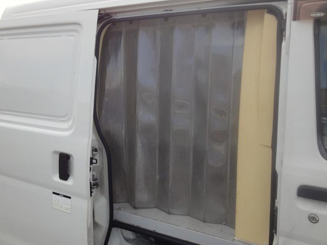 ハイゼットカーゴ 冷蔵冷凍車　禁煙車　－７℃　ＰＳ　ＡＣ　ＡＴ　荷室各扉に冷気逃げ予防カーテン付　タイミングチェーン　ＡＭラジオ（36枚目）