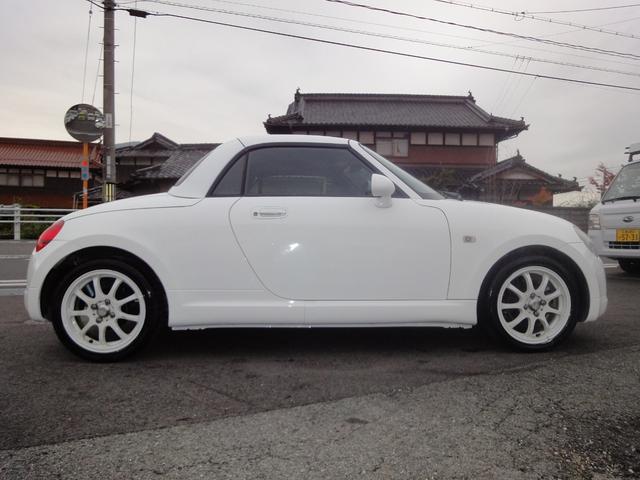 コペン アクティブトップ　同色全塗　ＡＴ　ＰＳ　ＰＷ　ＡＣ　ＥＴＣ　ローダウン　シートヒータ　フルセグ　ＤＶＤ視聴　電動オープン　１５インチ社外アルミ＆ＤＳＰＯＲＴマフラ　社外サスペンション　アブソーバ　社外ホーン　インバータ（3枚目）