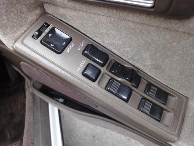 クラウン ツインカム スーパーチャージャ 修復無 2L 赤ヘッドツインカム24 スーパーチャジャ ローダウン 17インチレイズボルグアルミ リアバンパーワイド3ナンバ登録 クルーズコントロール パワーシート スイングエアコン 電動格納ミラ(19枚目)