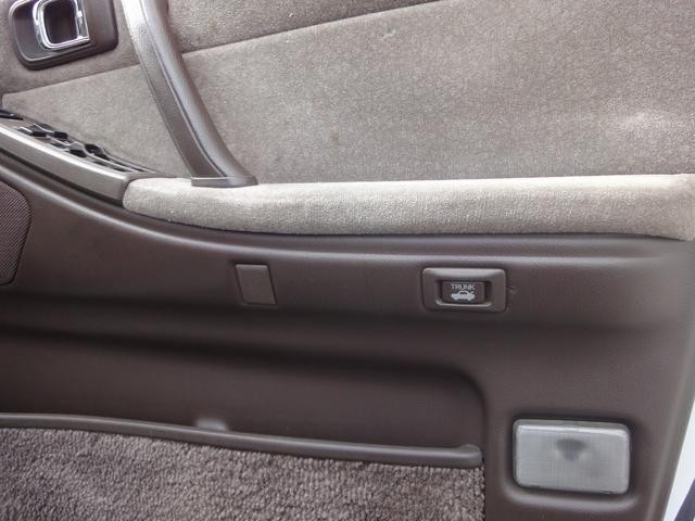 クラウン ツインカム スーパーチャージャ 修復無 2L 赤ヘッドツインカム24 スーパーチャジャ ローダウン 17インチレイズボルグアルミ リアバンパーワイド3ナンバ登録 クルーズコントロール パワーシート スイングエアコン 電動格納ミラ(72枚目)