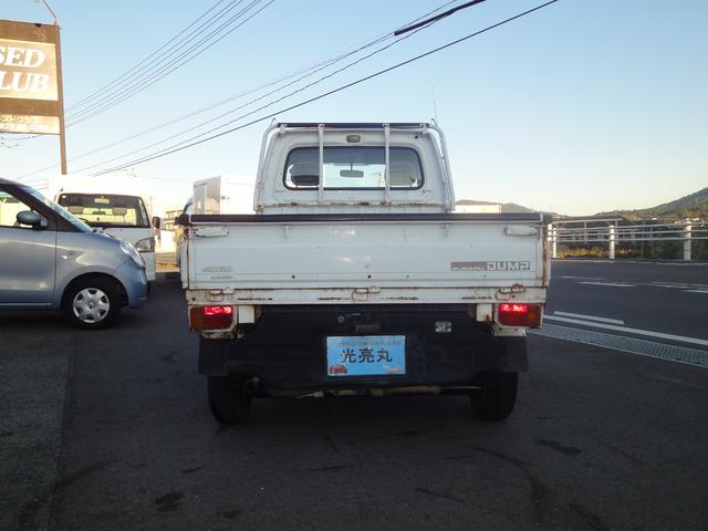 サンバートラック ダンプ 修復無 電動ローダンプ 2駆4駆切替 EL付 5速 PS AC 作業灯 三方開 テールゲートチェーン 運転席エアバック タイベル94,603km時交換 荷台ゴムマット 足元ゴムマット(7枚目)