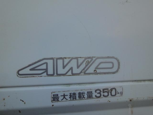 サンバートラック ダンプ 修復無 電動ローダンプ 2駆4駆切替 EL付 5速 PS AC 作業灯 三方開 テールゲートチェーン 運転席エアバック タイベル94,603km時交換 荷台ゴムマット 足元ゴムマット(37枚目)