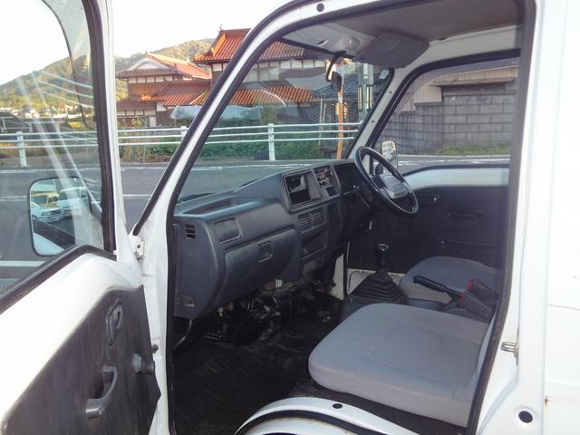 サンバートラック ダンプ 修復無 電動ローダンプ 2駆4駆切替 EL付 5速 PS AC 作業灯 三方開 テールゲートチェーン 運転席エアバック タイベル94,603km時交換 荷台ゴムマット 足元ゴムマット(41枚目)