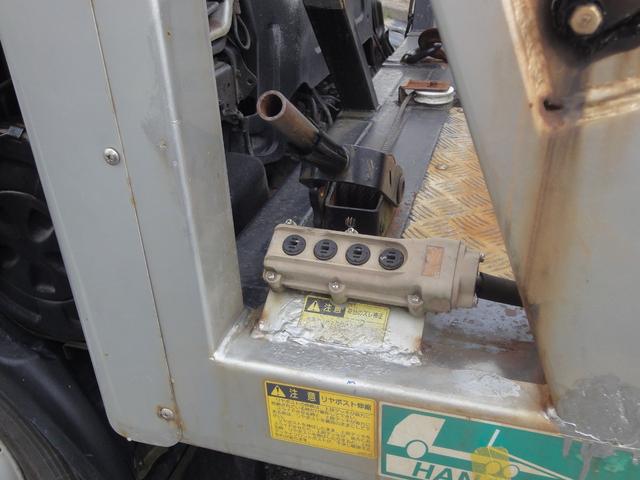 ダイナトラック 積載車 修復歴無 2台積み 3.4トン積載車 PS PW オートAC 6速 ホイスト操作盤左右有 油圧歩み ウインチラジコン ETC TV ナビ バックモニタ 車検8年3月7日 電動格納ミラー シートカバー(46枚目)