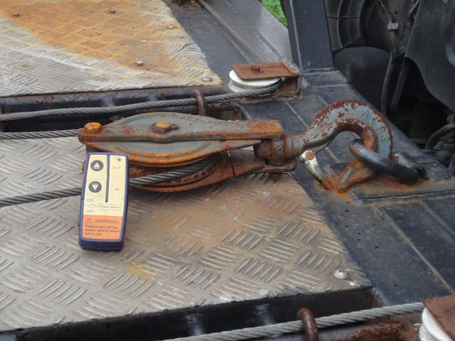 ダイナトラック 積載車 修復歴無 2台積み 3.4トン積載車 PS PW オートAC 6速 ホイスト操作盤左右有 油圧歩み ウインチラジコン ETC TV ナビ バックモニタ 車検8年3月7日 電動格納ミラー シートカバー(51枚目)