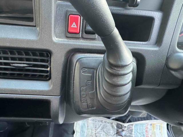 サンバーバン トランスポーター　キーレス　フロントパワーウィンドウ　ＡＴ　両側スライドドア　エアコン　運転席エアバッグ（4枚目）