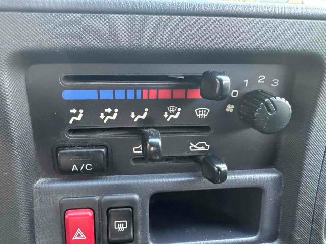 サンバーバン トランスポーター　キーレス　フロントパワーウィンドウ　ＡＴ　両側スライドドア　エアコン　運転席エアバッグ（5枚目）