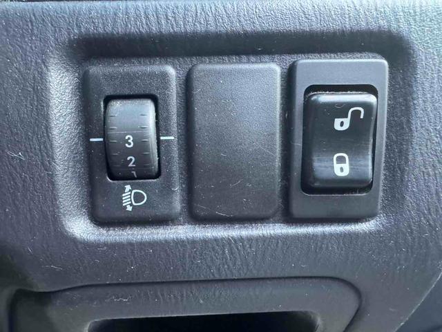 サンバーバン トランスポーター　キーレス　フロントパワーウィンドウ　ＡＴ　両側スライドドア　エアコン　運転席エアバッグ（6枚目）