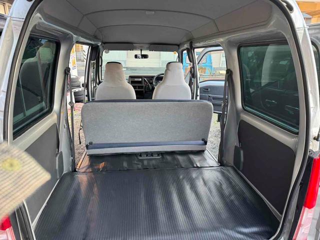 サンバーバン トランスポーター　キーレス　フロントパワーウィンドウ　ＡＴ　両側スライドドア　エアコン　運転席エアバッグ（19枚目）