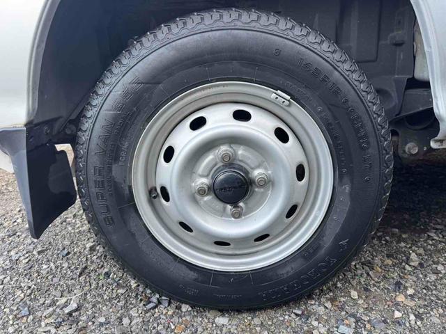 サンバーバン トランスポーター　キーレス　フロントパワーウィンドウ　ＡＴ　両側スライドドア　エアコン　運転席エアバッグ（20枚目）