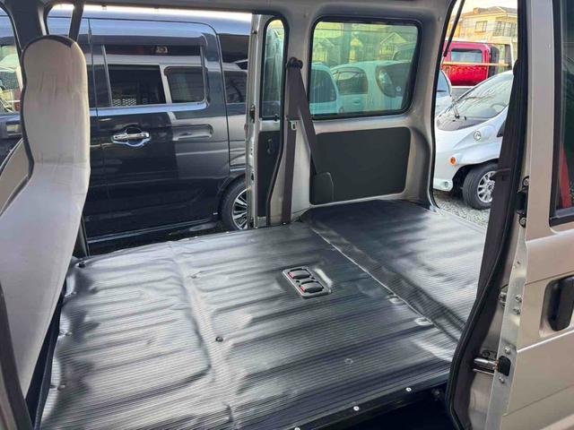 サンバーバン トランスポーター　キーレス　フロントパワーウィンドウ　ＡＴ　両側スライドドア　エアコン　運転席エアバッグ（24枚目）