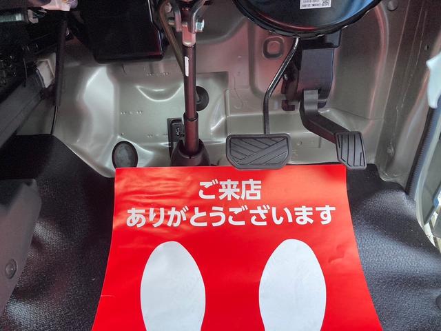 キャリイトラック ＫＣスペシャル　届け出済み未使用車　軽トラック　ＡＴ　衝突被害軽減システム　レーンアシスト　アイドリングストップ　ＥＳＣ　エアコン　パワーステアリング　パワーウィンドウ　運転席エアバッグ　助手席エアバッグ（11枚目）