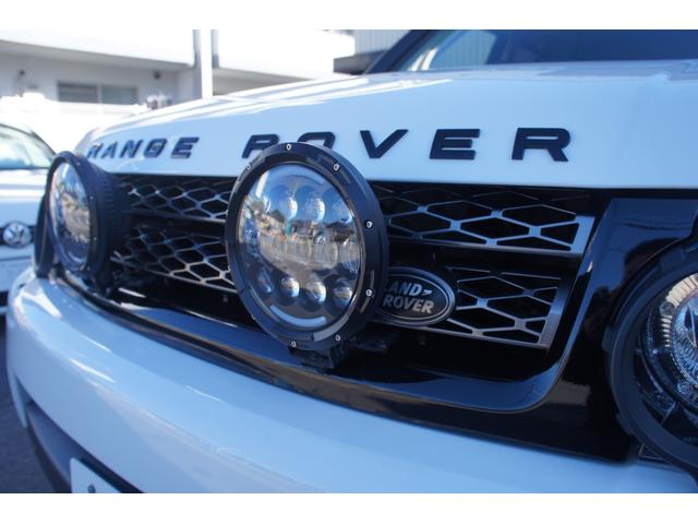 レンジローバースポーツ ５．０　Ｖ８　ルーフラック　リアラダー　サイドステップ　ＬＥＤフォグランプ　サンルーフ　ＥＴＣ　リストアップ　１８インチアルミホイール　パワーテールゲート　シュノーケル　前後ランプガード（17枚目）