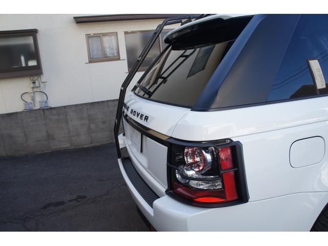 レンジローバースポーツ ５．０　Ｖ８　ルーフラック　リアラダー　サイドステップ　ＬＥＤフォグランプ　サンルーフ　ＥＴＣ　リストアップ　１８インチアルミホイール　パワーテールゲート　シュノーケル　前後ランプガード（24枚目）
