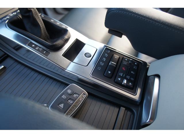 レンジローバースポーツ ５．０　Ｖ８　ルーフラック　リアラダー　サイドステップ　ＬＥＤフォグランプ　サンルーフ　ＥＴＣ　リストアップ　１８インチアルミホイール　パワーテールゲート　シュノーケル　前後ランプガード（49枚目）