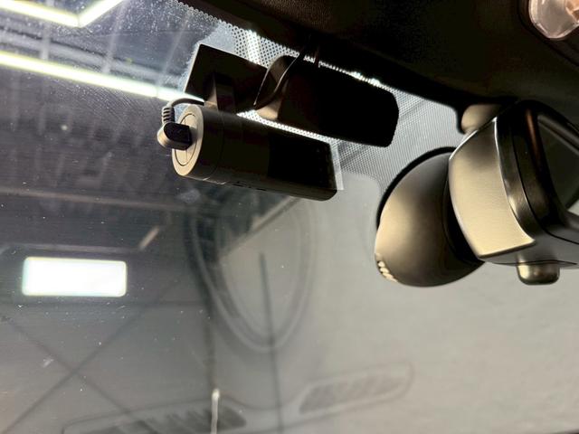 ＭＩＮＩ クーパーＳ　コンバーチブル　オープンカー　ドライブレコーダー　オートクルーズコントロール　オートライト　ＡＴ　スマートキー　シートヒーター　アルミホイール　盗難防止システム　ＡＢＳ　エアコン　パワーステアリング　パワーウィンドウ（7枚目）