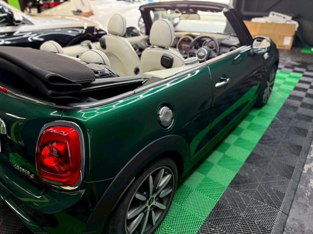 ＭＩＮＩ クーパーＳ　コンバーチブル　オープンカー　ドライブレコーダー　オートクルーズコントロール　オートライト　ＡＴ　スマートキー　シートヒーター　アルミホイール　盗難防止システム　ＡＢＳ　エアコン　パワーステアリング　パワーウィンドウ（16枚目）