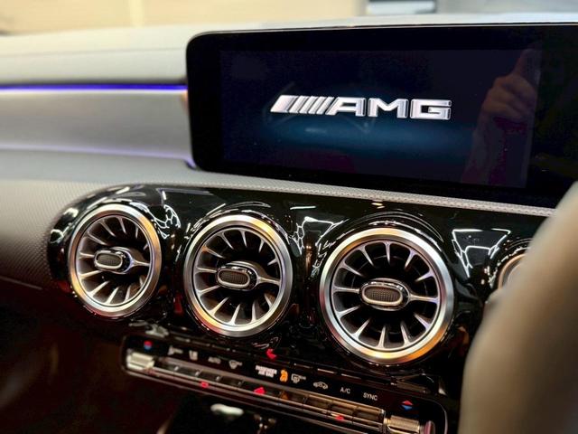 CLAクラス シューティングブレーク CLA45 S 4マチック+ シューティングブレーク 4WD クリアランスソナー レーンアシスト オートクルーズコントロール 衝突被害軽減システム バックカメラ ナビ アルミホイール オートライト LEDヘッドランプ サンルーフ AT シートヒーター(4枚目)