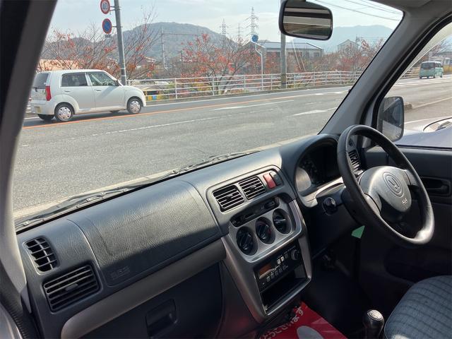 アクティバン 　５速ＭＴ　両側スライドドア　エアコン　運転席エアバッグ　助手席エアバッグ（30枚目）