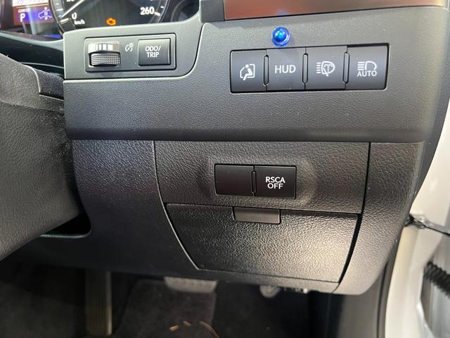 ＬＸ ＬＸ５７０　電動パワーシート　パワーゲート　レザー　ＬＥＤライト　ＥＴＣ　バックカメラ　メモリーナビ　オートクルーズ　ＡＣ１００Ｖ　キーレス　シートＨ　ガラスサンルーフ　ブルートゥース　４ＷＤ（11枚目）