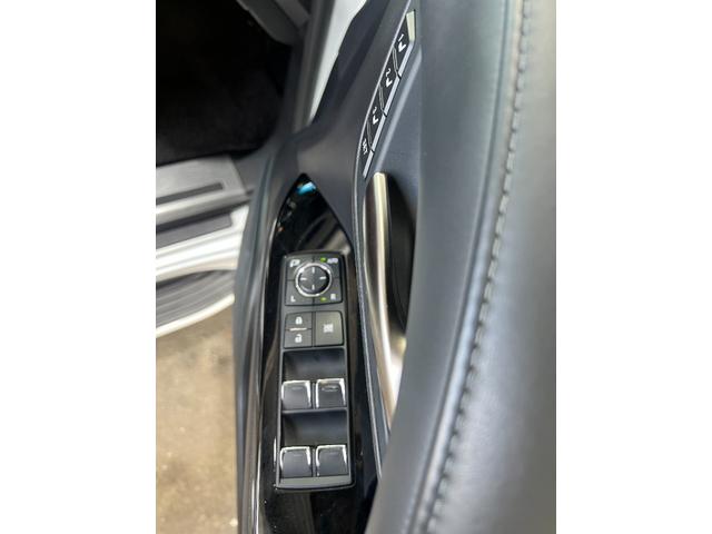 ＬＸ ＬＸ５７０　電動パワーシート　パワーゲート　レザー　ＬＥＤライト　ＥＴＣ　バックカメラ　メモリーナビ　オートクルーズ　ＡＣ１００Ｖ　キーレス　シートＨ　ガラスサンルーフ　ブルートゥース　４ＷＤ（15枚目）