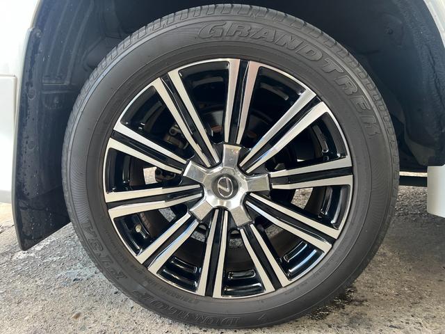 ＬＸ ＬＸ５７０　電動パワーシート　パワーゲート　レザー　ＬＥＤライト　ＥＴＣ　バックカメラ　メモリーナビ　オートクルーズ　ＡＣ１００Ｖ　キーレス　シートＨ　ガラスサンルーフ　ブルートゥース　４ＷＤ（29枚目）