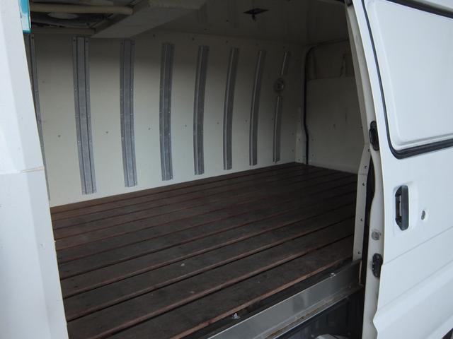 バネットバン 　冷蔵・冷凍　マイナス７℃〜プラス３５℃　フロア５ＭＴ　ガソリン車　ＥＴＣ　１ｔ積み　ボンゴバンＯＥＭ（7枚目）