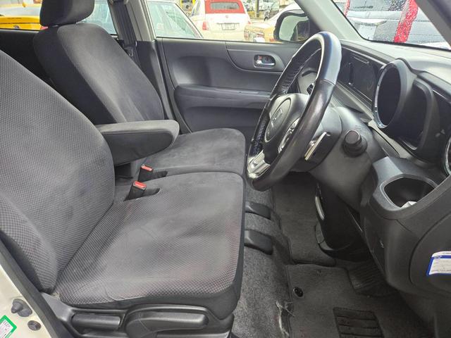 Ｎ－ＯＮＥ ツアラー・Ｌパッケージ　純正オーディオ　バックカメラ　ＥＴＣ　パドルシフト　クルーズコントロール　ＨＩＤ　オートライト　オートエアコン（6枚目）