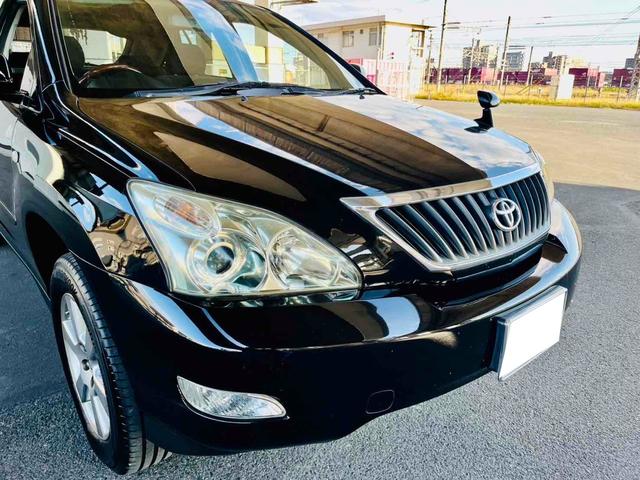 ハリアー 240G Lパッケージアルカンターラセレクション ワンオーナー車 車検9年7月 走行中テレビOK 禁煙車バックカメラ パワーシート TV HID 電動リアゲート アルミホイール キーレスエントリー AT 盗難防止システム 衝突安全ボディ ABS(18枚目)