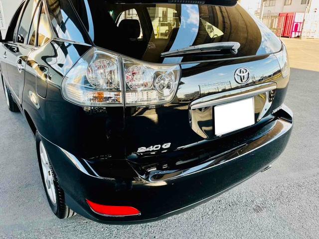 ハリアー 240G Lパッケージアルカンターラセレクション ワンオーナー車 車検9年7月 走行中テレビOK 禁煙車バックカメラ パワーシート TV HID 電動リアゲート アルミホイール キーレスエントリー AT 盗難防止システム 衝突安全ボディ ABS(20枚目)