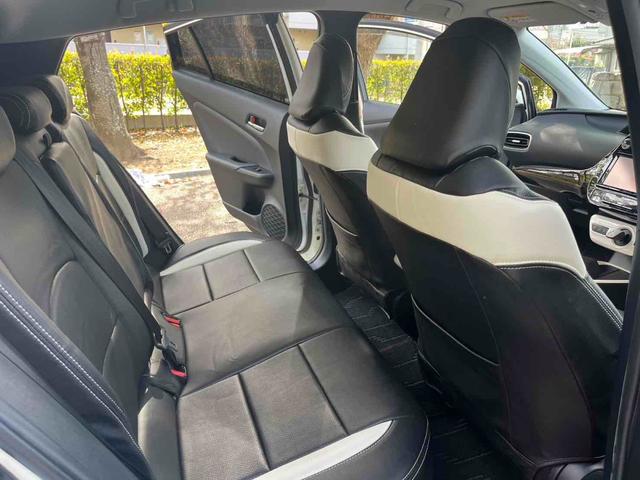 プリウス Ａ　評価点４．５点　モデリスタフルエアロ　９インチＴＶ　ツーリング１７インチアルミ　禁煙車　オートクルーズコントロール　バックカメラ　ＴＶ　アルミホイール　ＬＥＤヘッドランプ　ＣＶＴ　スマートキー（22枚目）