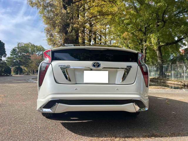 プリウス Ａ　評価点４．５点　モデリスタフルエアロ　９インチＴＶ　ツーリング１７インチアルミ　禁煙車　オートクルーズコントロール　バックカメラ　ＴＶ　アルミホイール　ＬＥＤヘッドランプ　ＣＶＴ　スマートキー（32枚目）