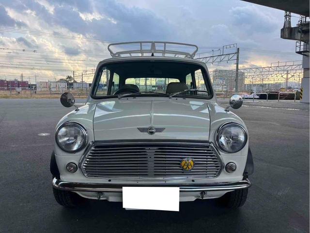 ＭＩＮＩ 　４速ミッション　車検８年１１月　アルミホイール　革シート　ＭＴ　ＣＤ　エアコン　運転席エアバッグ（9枚目）