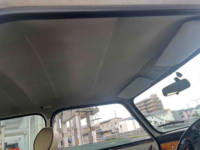 ＭＩＮＩ 　４速ミッション　車検８年１１月　アルミホイール　革シート　ＭＴ　ＣＤ　エアコン　運転席エアバッグ（13枚目）