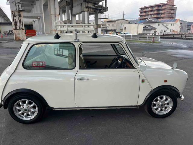 ＭＩＮＩ 　４速ミッション　車検８年１１月　アルミホイール　革シート　ＭＴ　ＣＤ　エアコン　運転席エアバッグ（26枚目）
