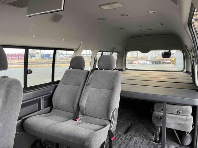ハイエースワゴン グランドキャビン 新品ベットキット 10人乗り ドライブレコーダー ETC 電動スライドドア キーレスエントリー 電動格納ミラー 後席モニター AT アルミホイール CD 100V電源 盗難防止システム(4枚目)