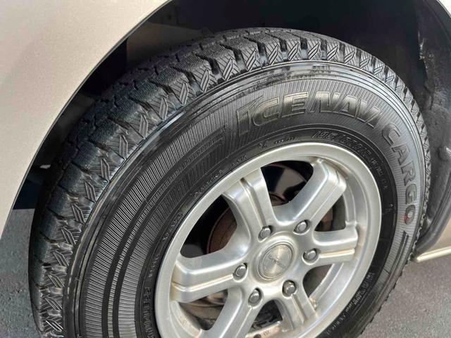 ハイエースワゴン グランドキャビン 新品ベットキット 10人乗り ドライブレコーダー ETC 電動スライドドア キーレスエントリー 電動格納ミラー 後席モニター AT アルミホイール CD 100V電源 盗難防止システム(7枚目)