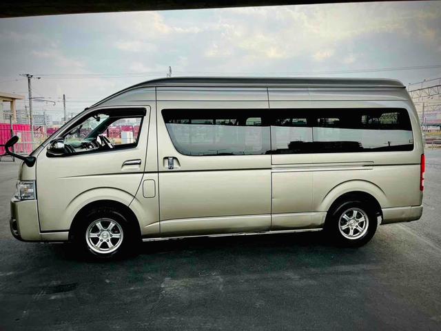 ハイエースワゴン グランドキャビン 新品ベットキット 10人乗り ドライブレコーダー ETC 電動スライドドア キーレスエントリー 電動格納ミラー 後席モニター AT アルミホイール CD 100V電源 盗難防止システム(21枚目)