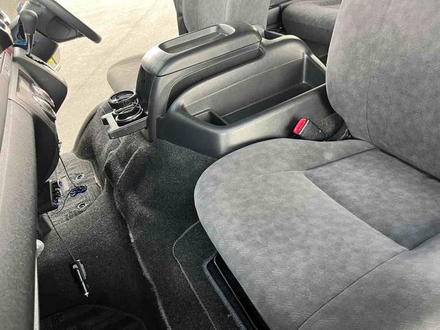 ハイエースワゴン グランドキャビン 新品ベットキット 10人乗り ドライブレコーダー ETC 電動スライドドア キーレスエントリー 電動格納ミラー 後席モニター AT アルミホイール CD 100V電源 盗難防止システム(34枚目)