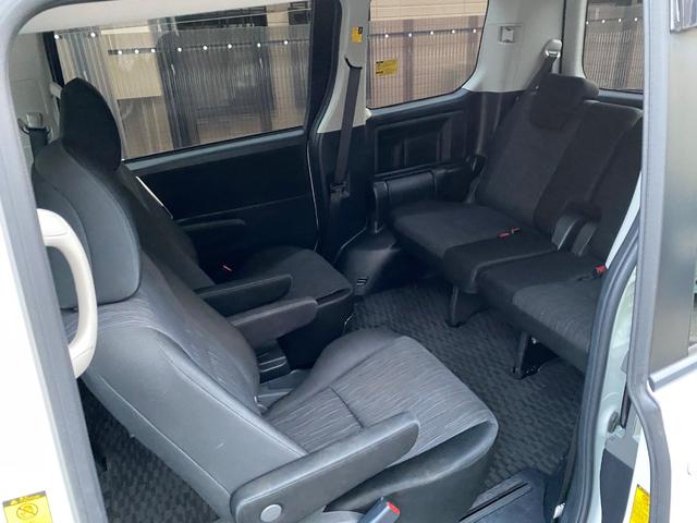 ノア Si ワンオーナー/両側パワースライドドア/8型ナビ/11型後席モニター/バックモニター/ETC/7人乗り/禁煙車/記録簿/後期モデル(39枚目)