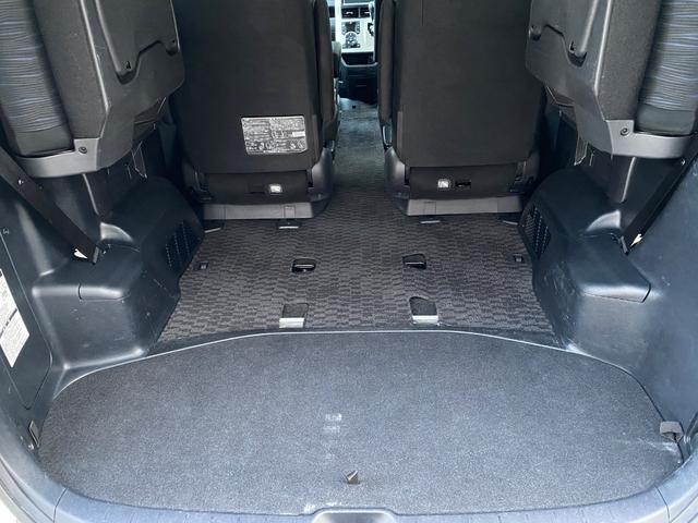 ノア Si ワンオーナー/両側パワースライドドア/8型ナビ/11型後席モニター/バックモニター/ETC/7人乗り/禁煙車/記録簿/後期モデル(46枚目)