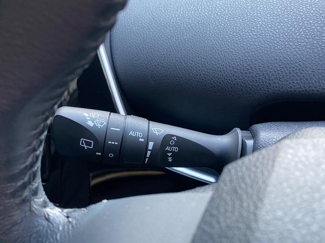 プリウス Ｓセーフティプラス　ワンオーナー／フルセグナビ／バックモニター／ＥＴＣ／トヨタセーフティセンス／ＩＣＳ／ＨＵＤ／ＬＥＤライト＆ＬＥＤフォグ／記録簿／禁煙車（15枚目）