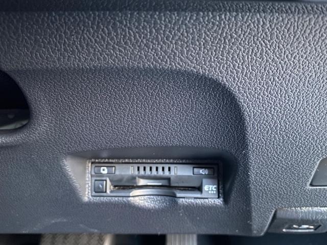 プリウス Ｓセーフティプラス　ワンオーナー／フルセグナビ／バックモニター／ＥＴＣ／トヨタセーフティセンス／ＩＣＳ／ＨＵＤ／ＬＥＤライト＆ＬＥＤフォグ／記録簿／禁煙車（20枚目）